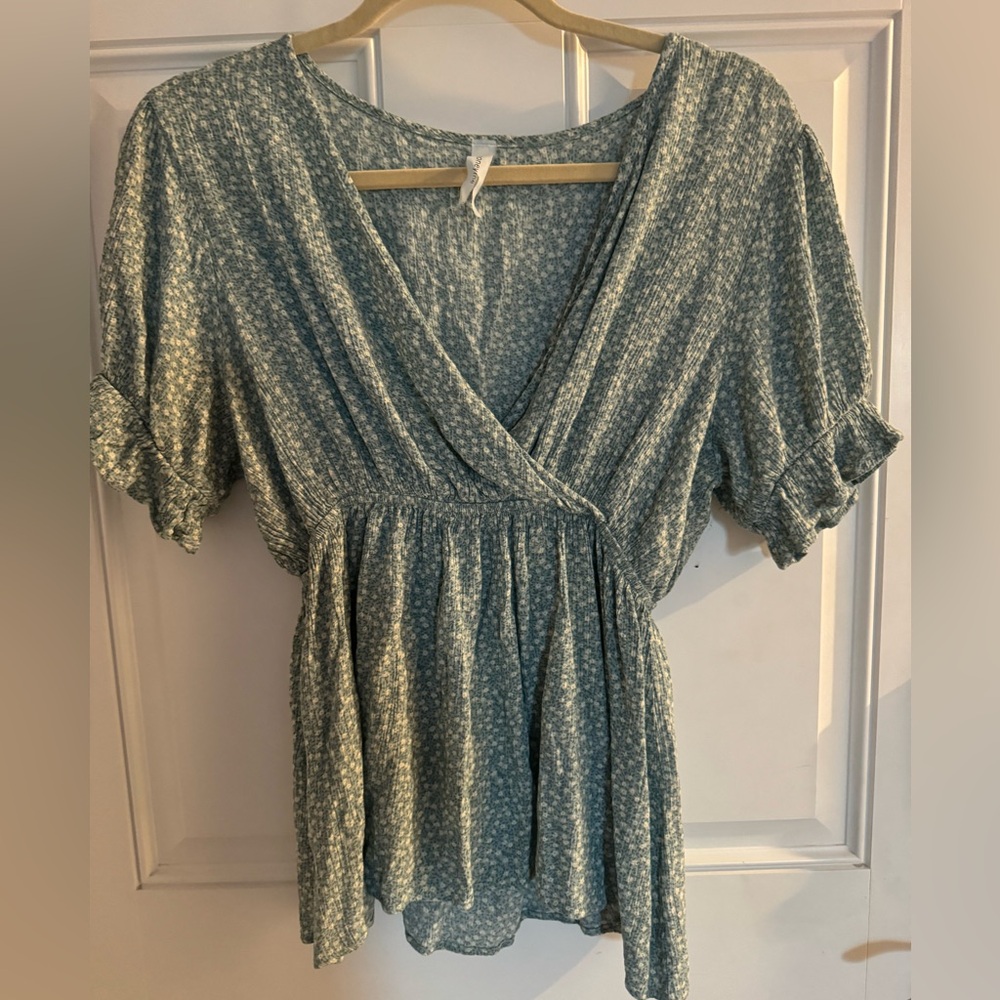 Honey me brand floral blue blouse